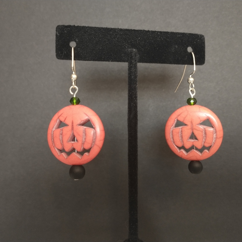 Earrings - Picture 7 of 9